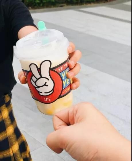 廣州金達咖啡飲品城-做奶茶如何挑選好的奶茶原料？