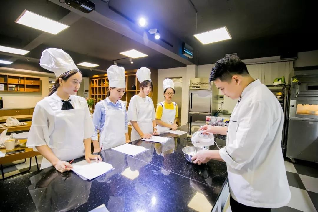 金達咖啡飲品城-上千種烘焙原料+工具，還有星級大師現場指導！