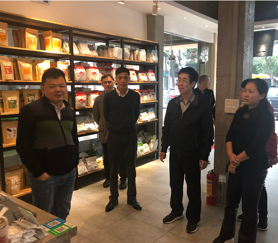 白云區松洲街道辦事處王主任一行蒞臨金達咖啡飲品城考察指導工作