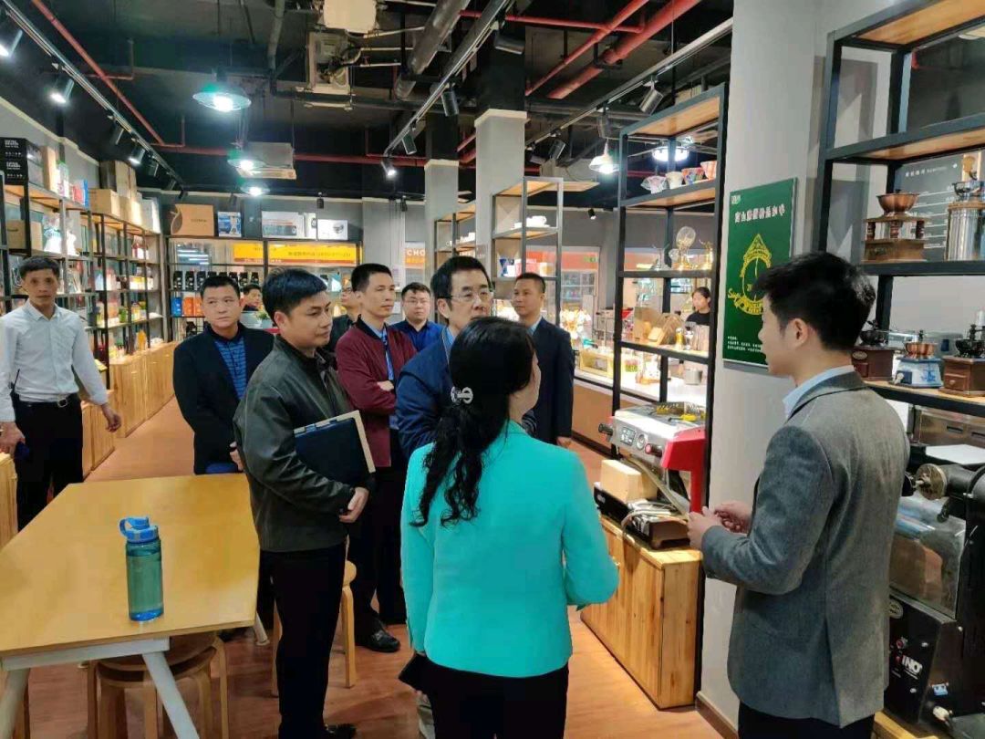 【市場動態】白云區副區長盧綺文帶隊到金達咖啡飲品城檢查安全生產工作 【市場動態】白云區副區長盧綺文帶隊到金達咖啡飲品城檢查安全生產工作